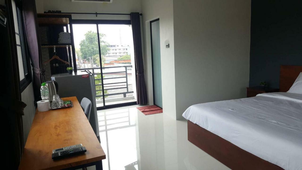 Dd Modern House Aparthotel Surat Thani Buitenkant foto