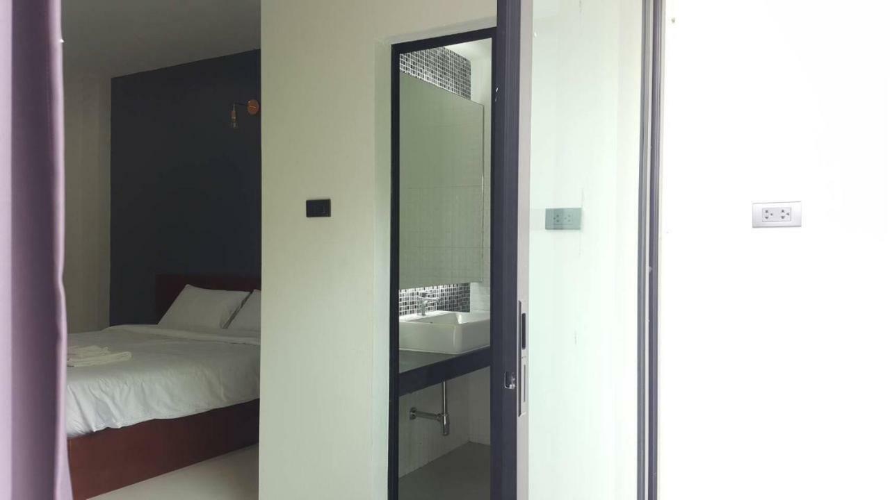 Dd Modern House Aparthotel Surat Thani Buitenkant foto